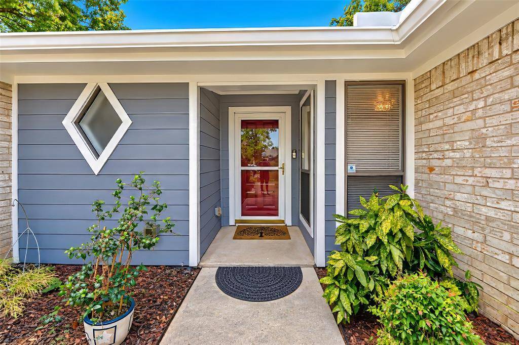2941 Cresthaven Drive, Grapevine, TX 76051