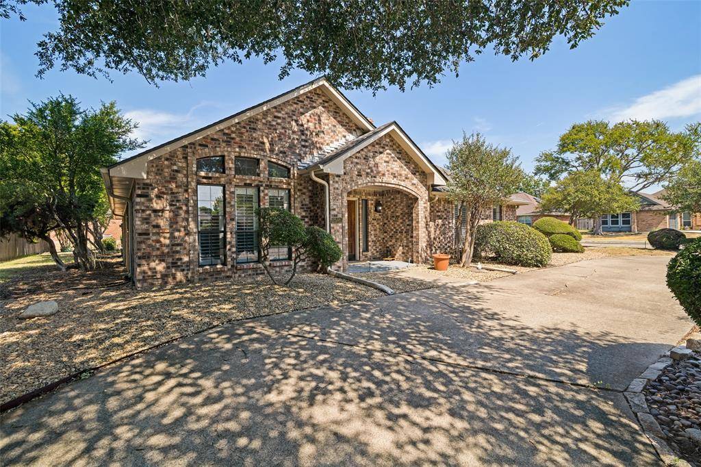 2501 Radcliffe Drive, Rowlett, TX 75088