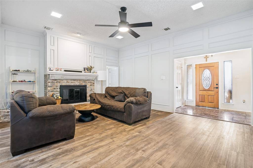 2501 Radcliffe Drive, Rowlett, TX 75088