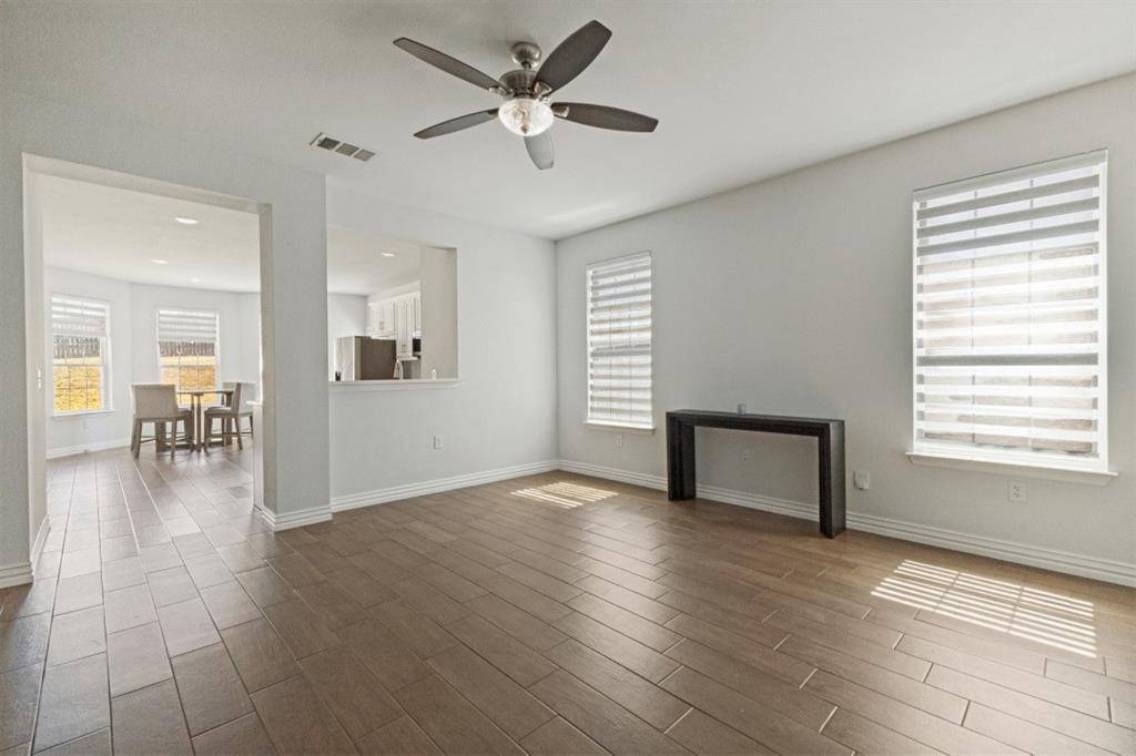 612 S Moore Street, Dallas, TX 75203