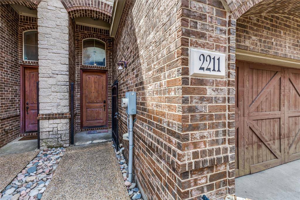 2211 Eriksson Lane, Dallas, TX 75204