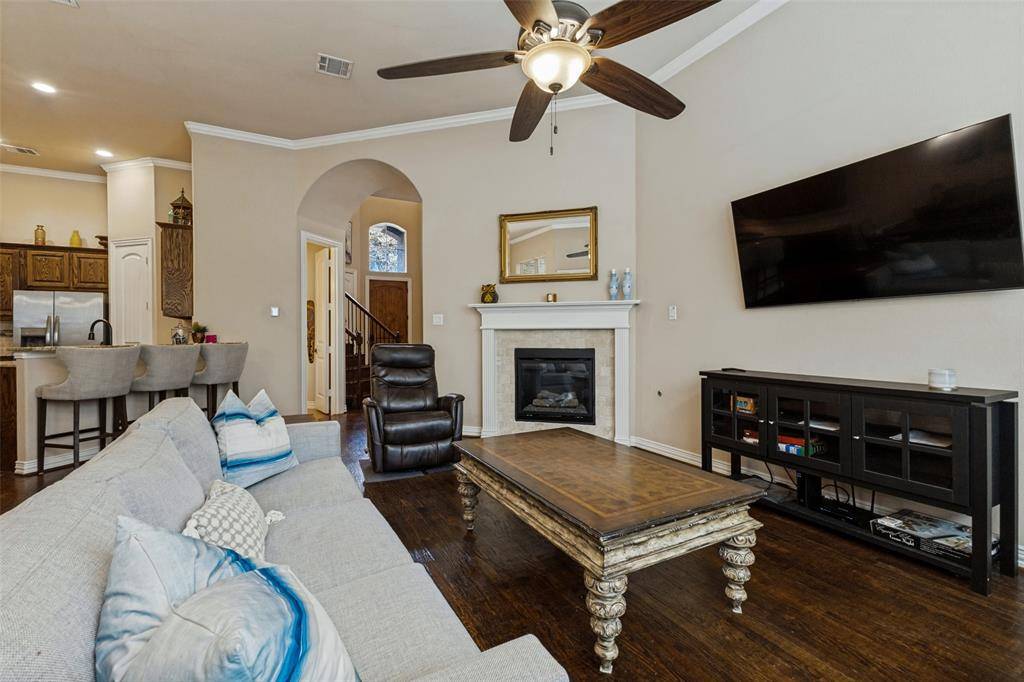 2211 Eriksson Lane, Dallas, TX 75204