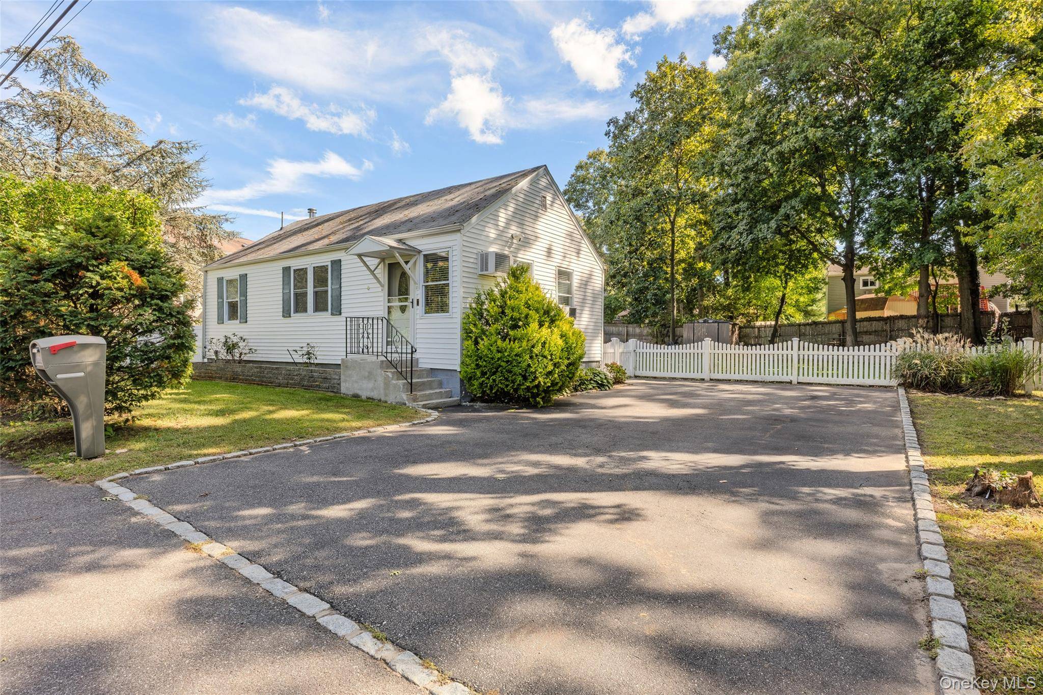 294 Deer RD, Ronkonkoma, NY 11779