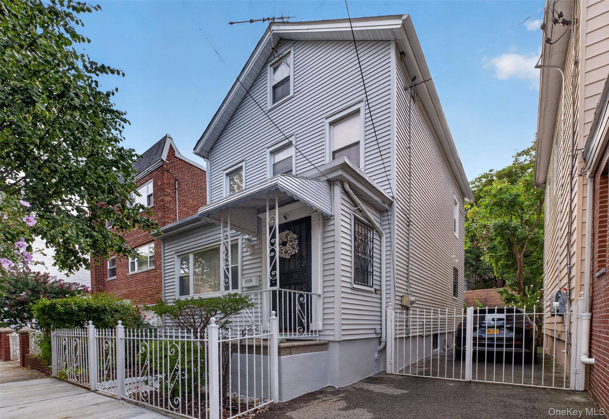 2518 Glebe AVE, Bronx, NY 10461