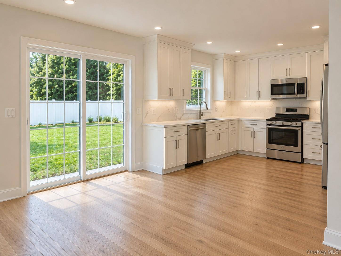 71 Broadfield RD, Hempstead, NY 11550