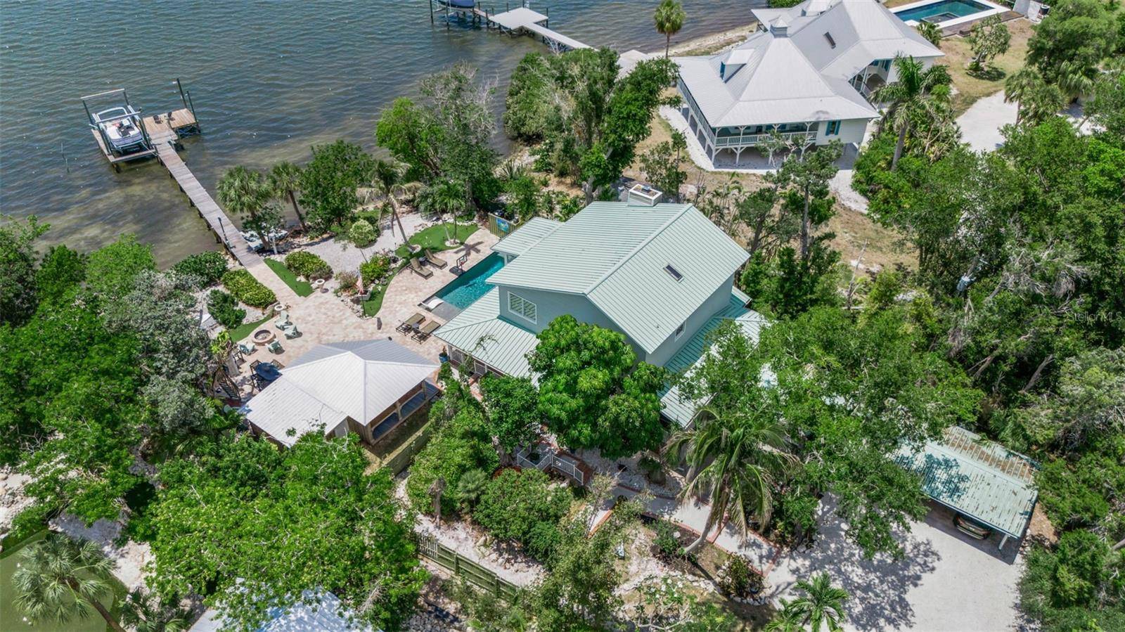 70 MOUND PL, Terra Ceia, FL 34250