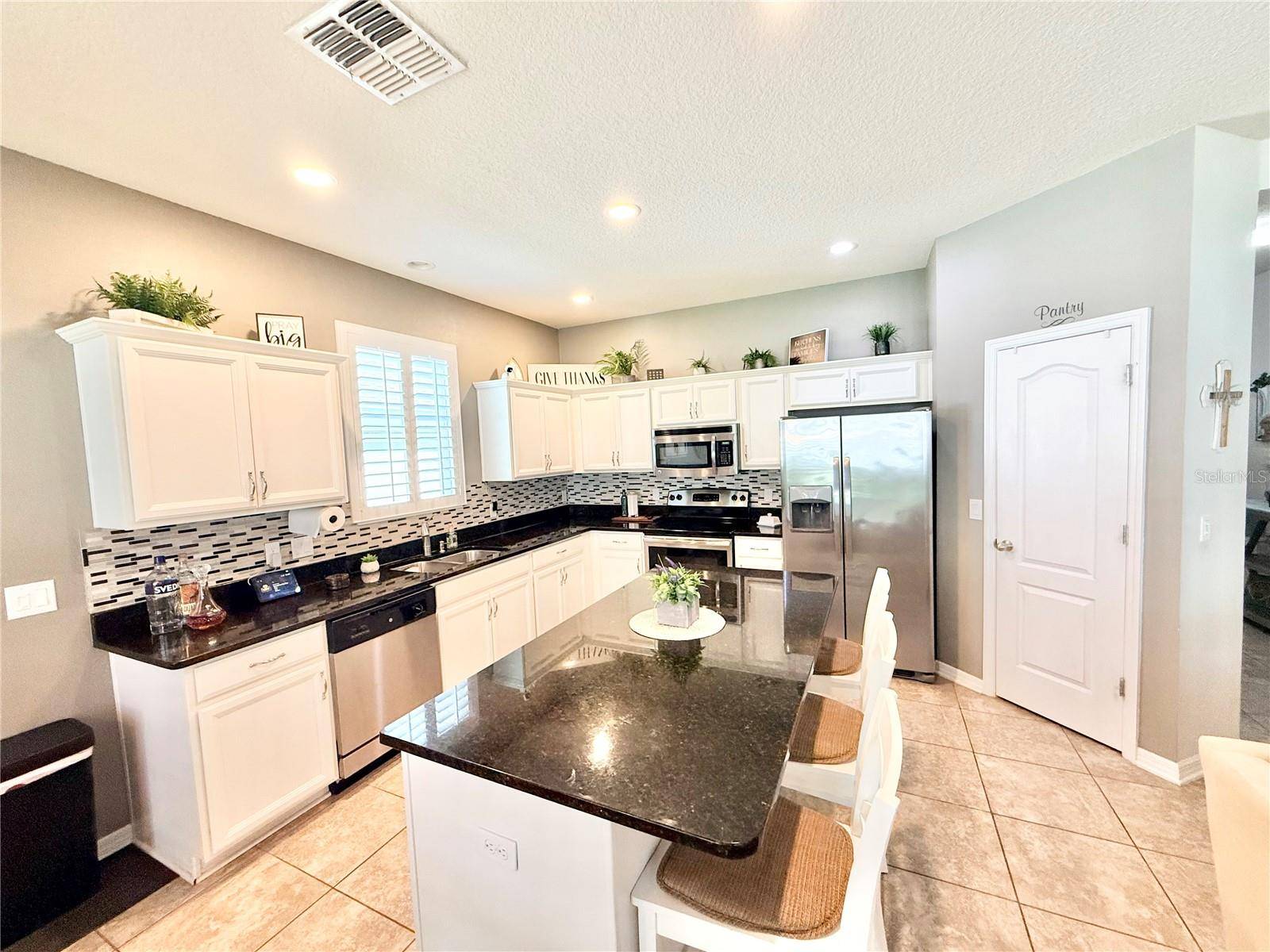 2769 LIMERICK CIR, Grand Island, FL 32735