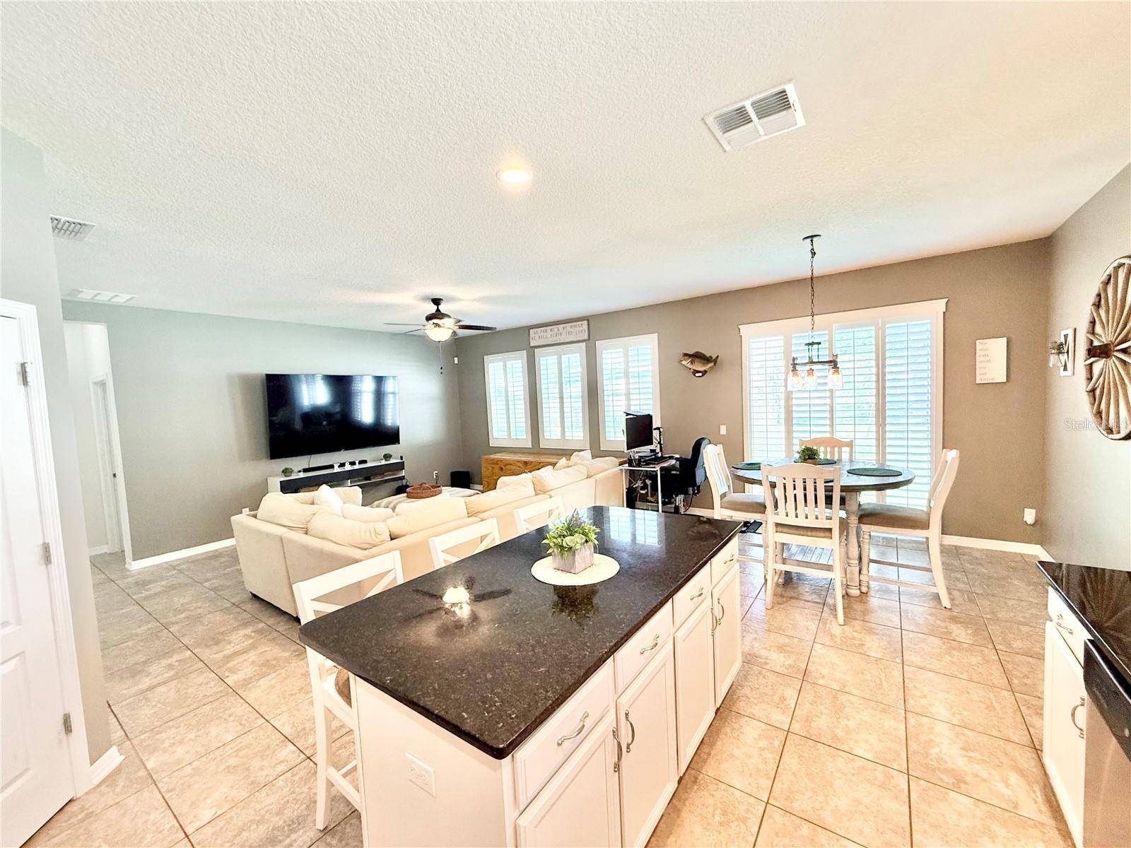 2769 LIMERICK CIR, Grand Island, FL 32735