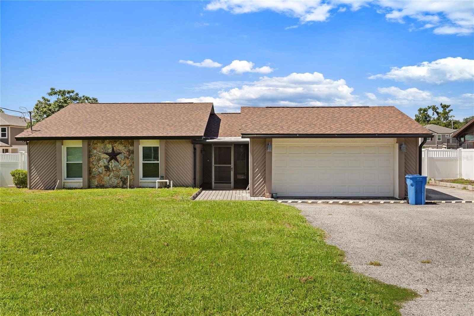 1105 LENNA AVE, Seffner, FL 33584