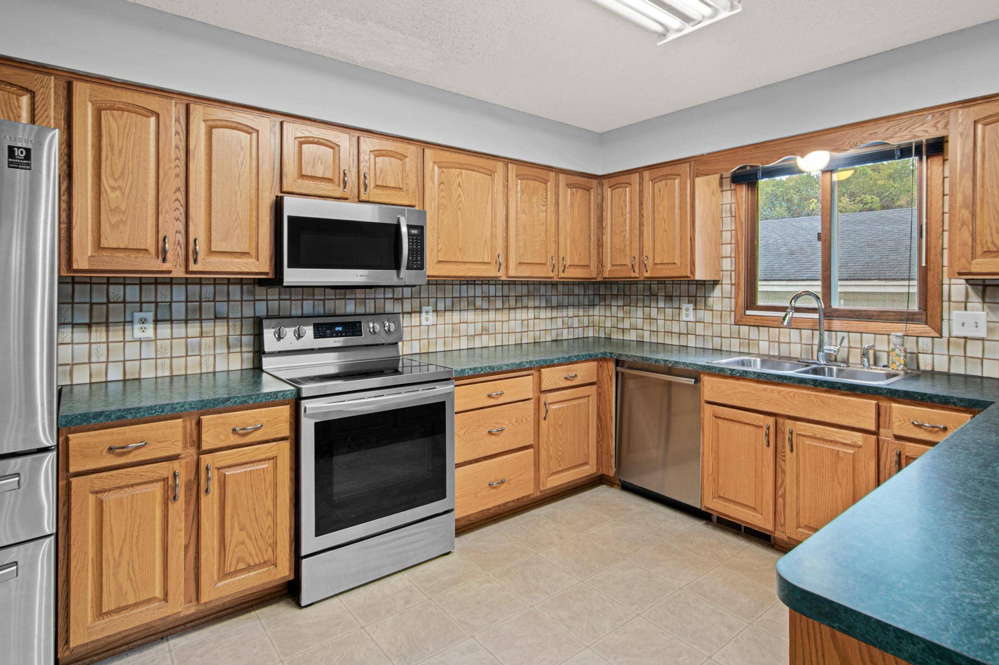 13008 Penn AVE S, Burnsville, MN 55337