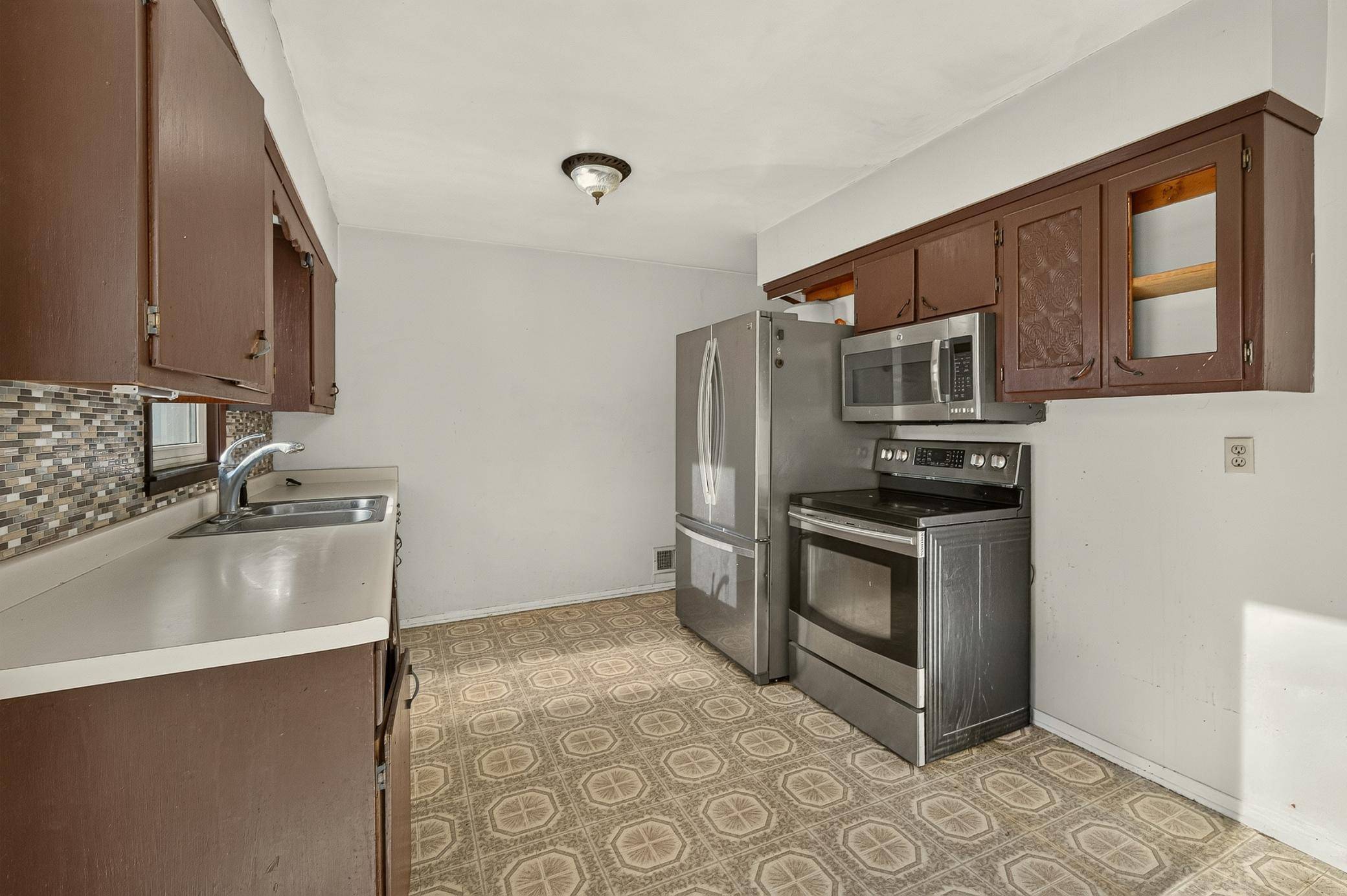 2514 NW 23rd AVE NW, Rochester, MN 55901