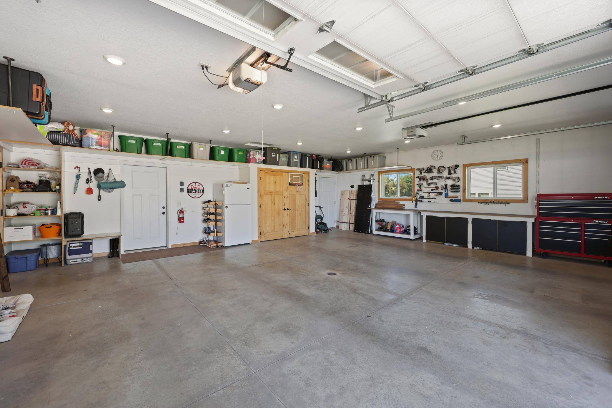 101 Sunset DR, Saint Martin, MN 56376