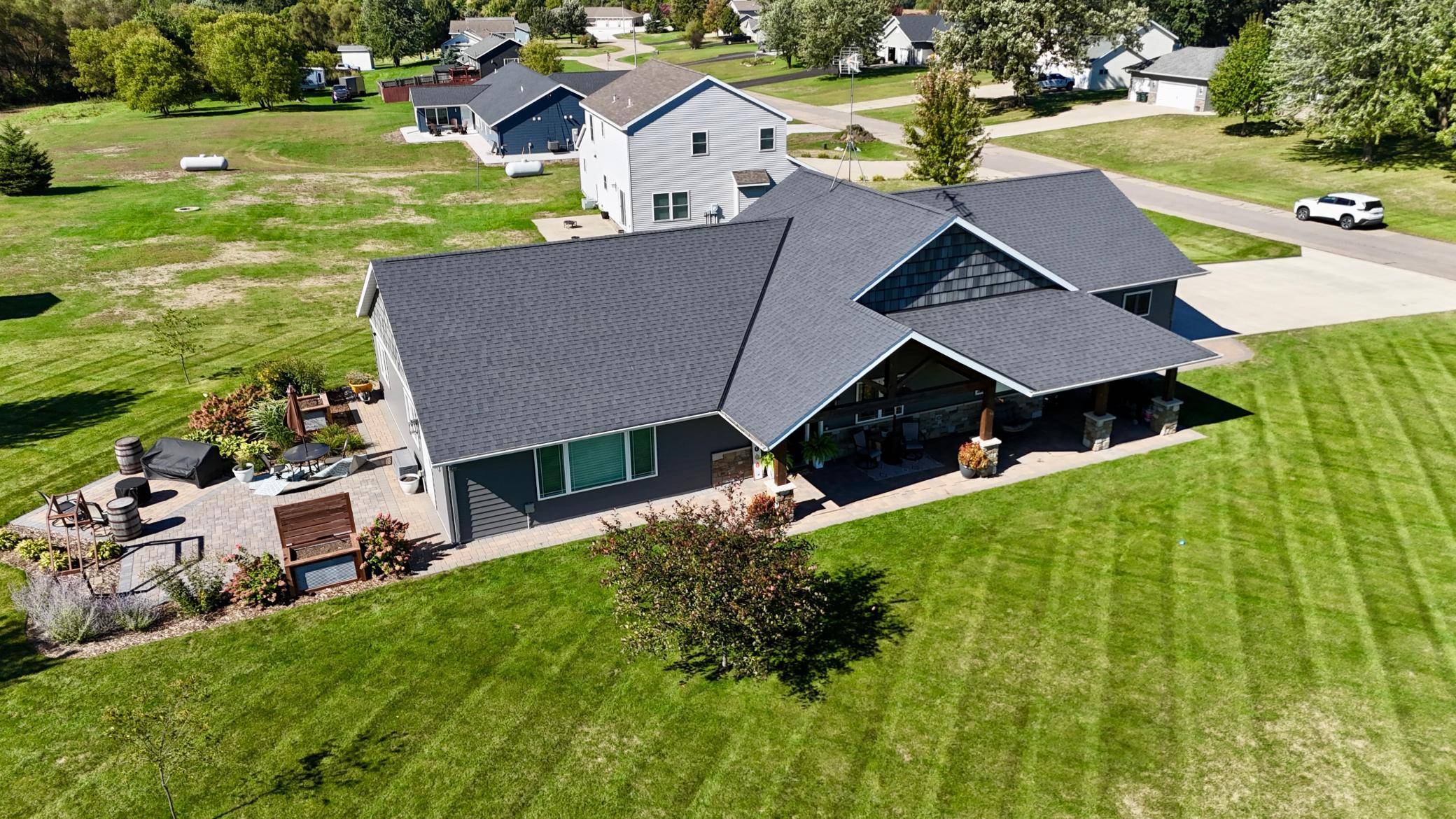 101 Sunset DR, Saint Martin, MN 56376
