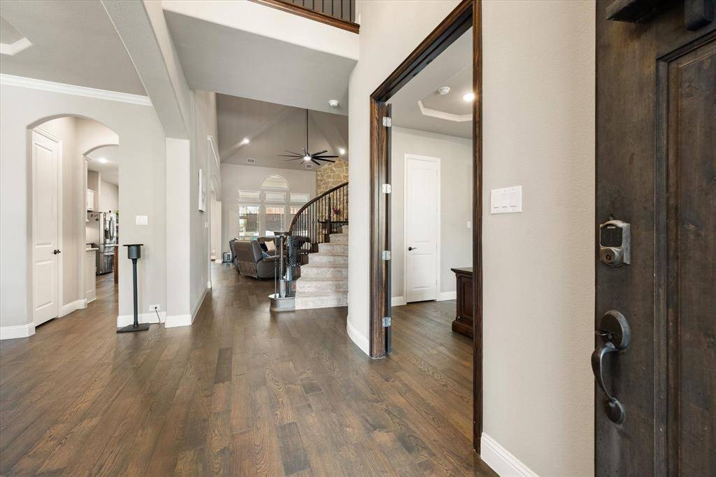 9913 Villa Verde Drive, Fort Worth, TX 76179