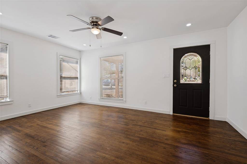 412 E 8th Street, Irving, TX 75060