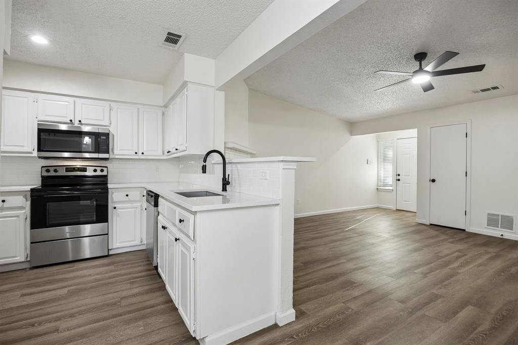 4733-4735 Berridge Lane, Dallas, TX 75227