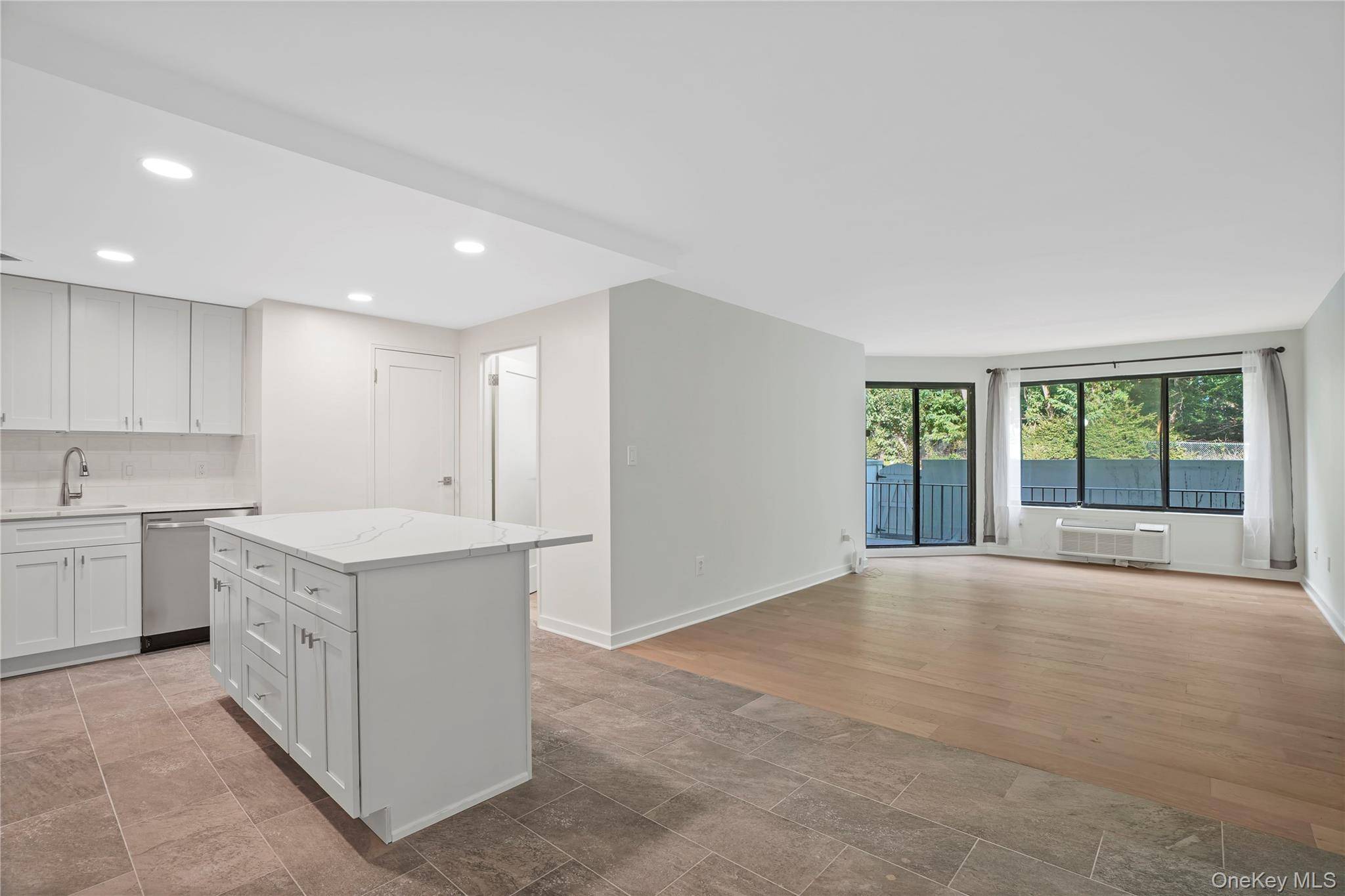 300 High Point DR #314, Hartsdale, NY 10530