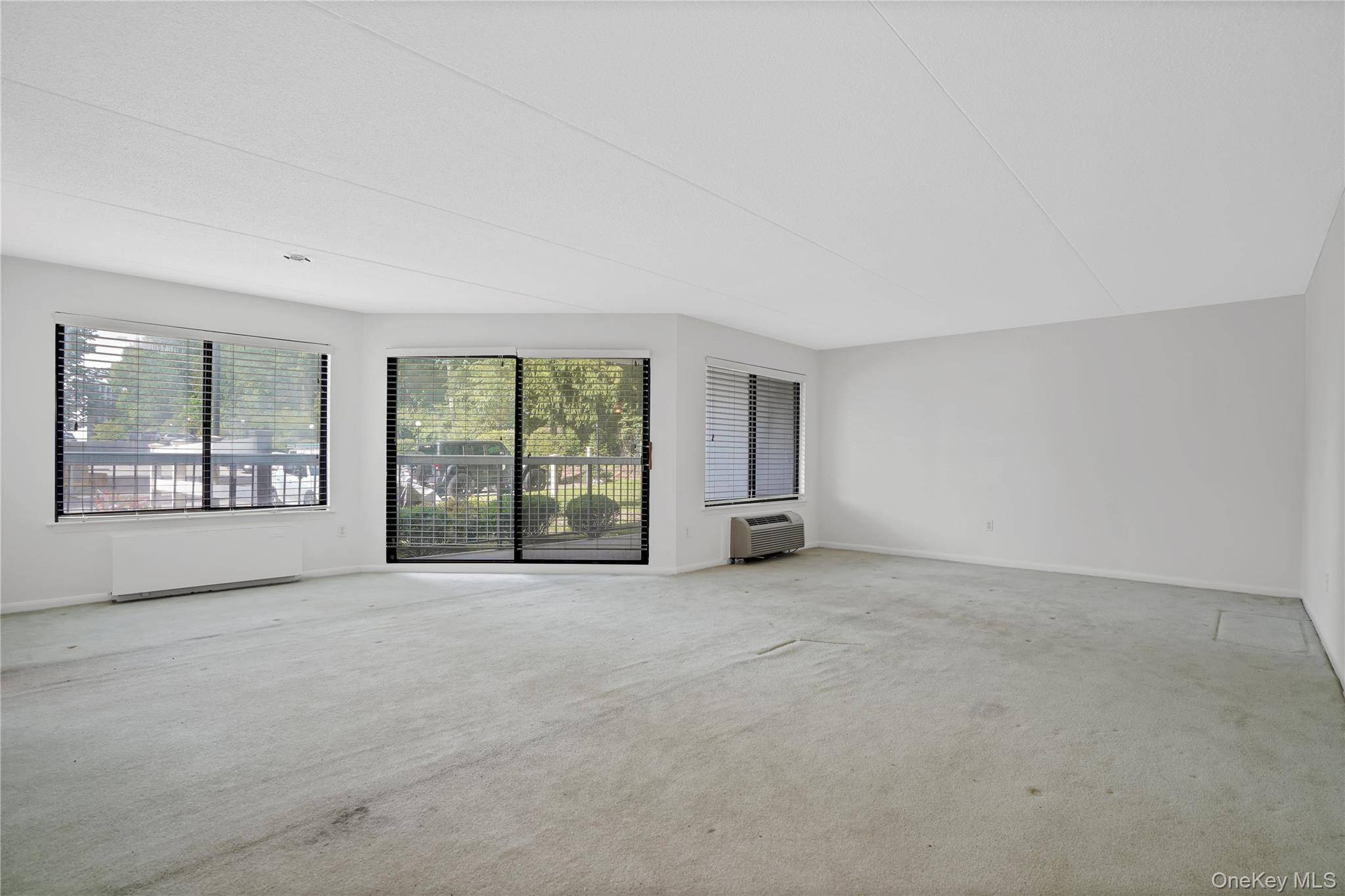 500 High Point DR #403, Hartsdale, NY 10530