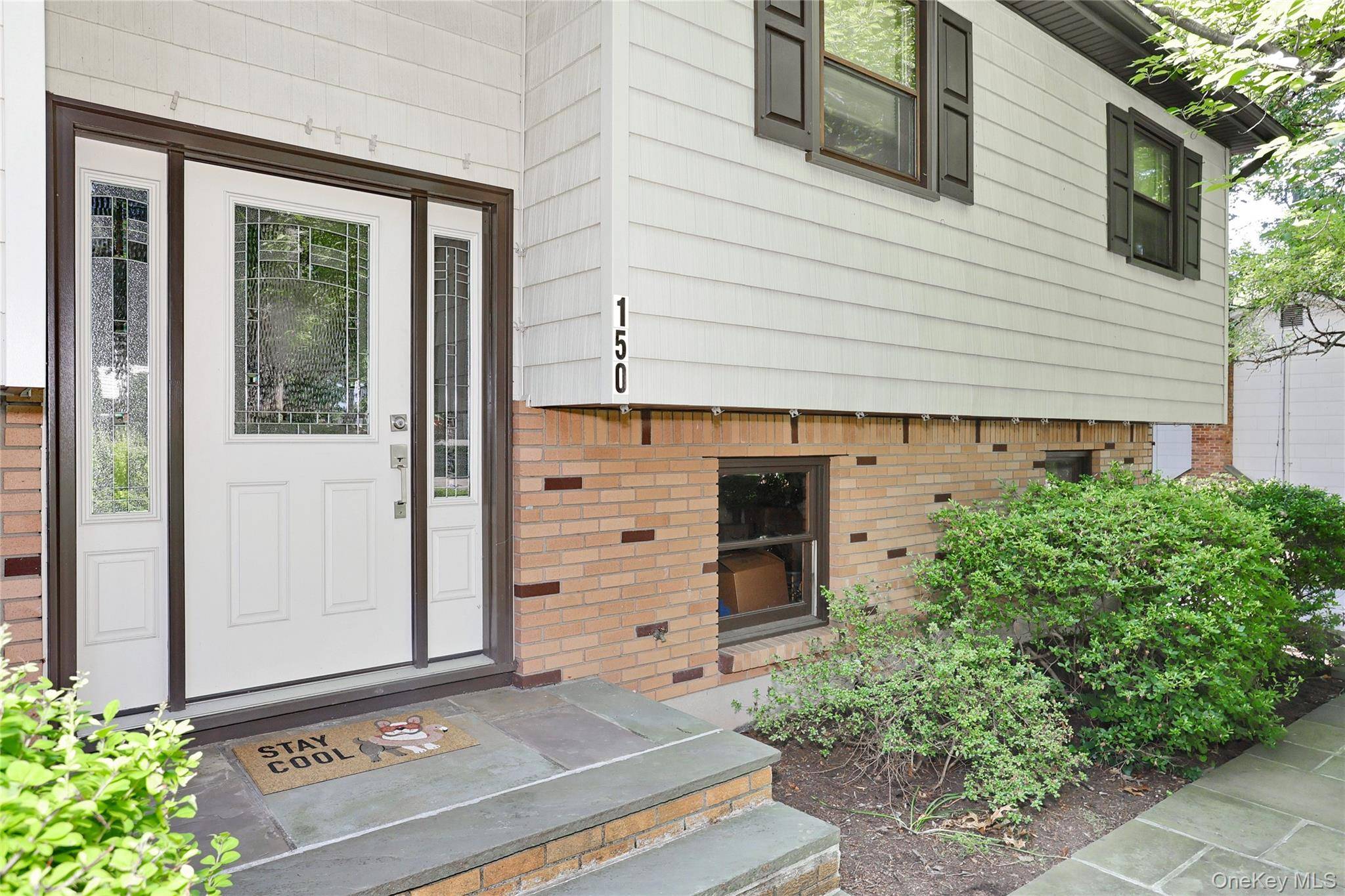 150 Schweizer LN, Bardonia, NY 10954