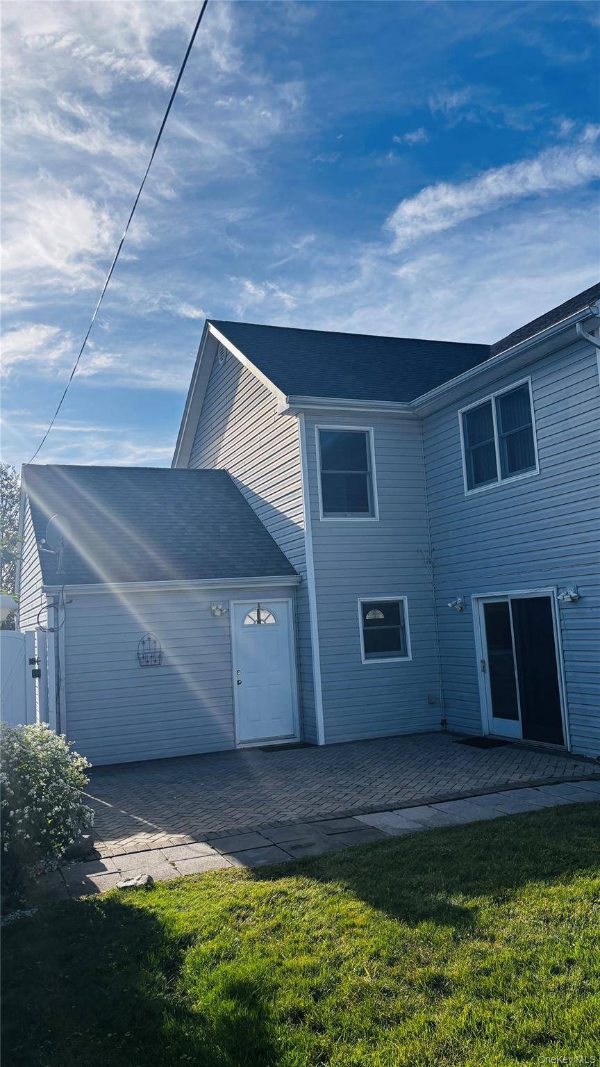 4161 Harriet Rd, Bethpage, NY 11714