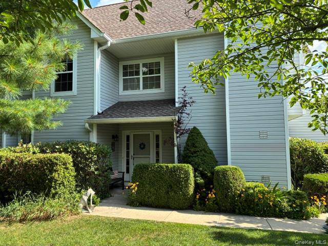 208 Erik DR, East Setauket, NY 11733