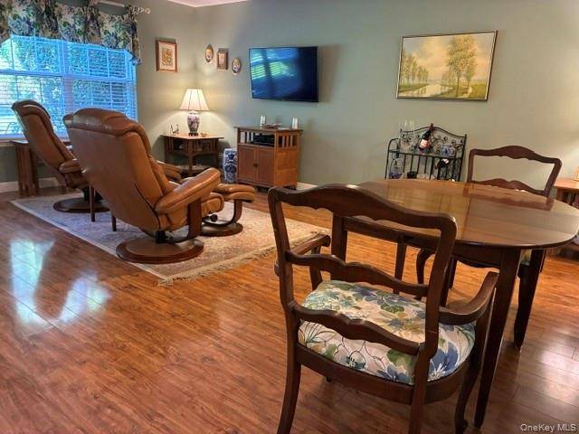 208 Erik DR, East Setauket, NY 11733