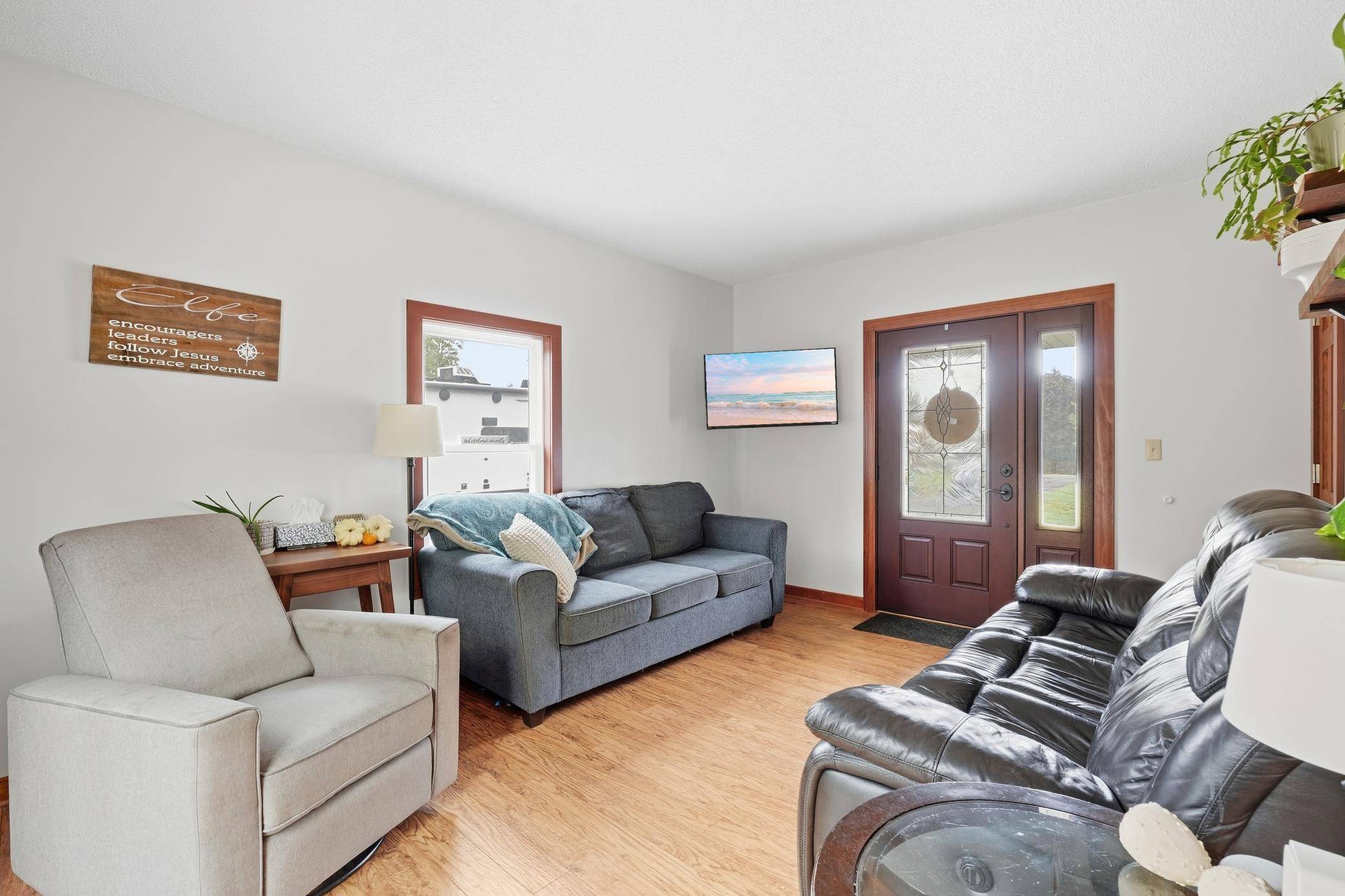 858 Bradley DR, Hudson, WI 54016