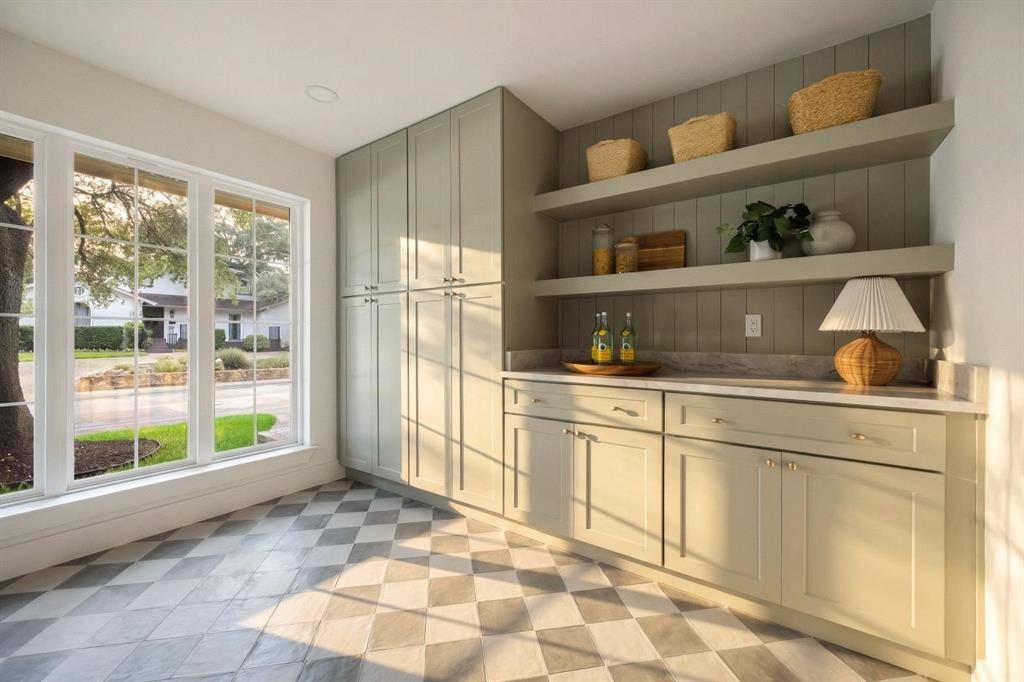 6214 Glennox Lane, Dallas, TX 75214