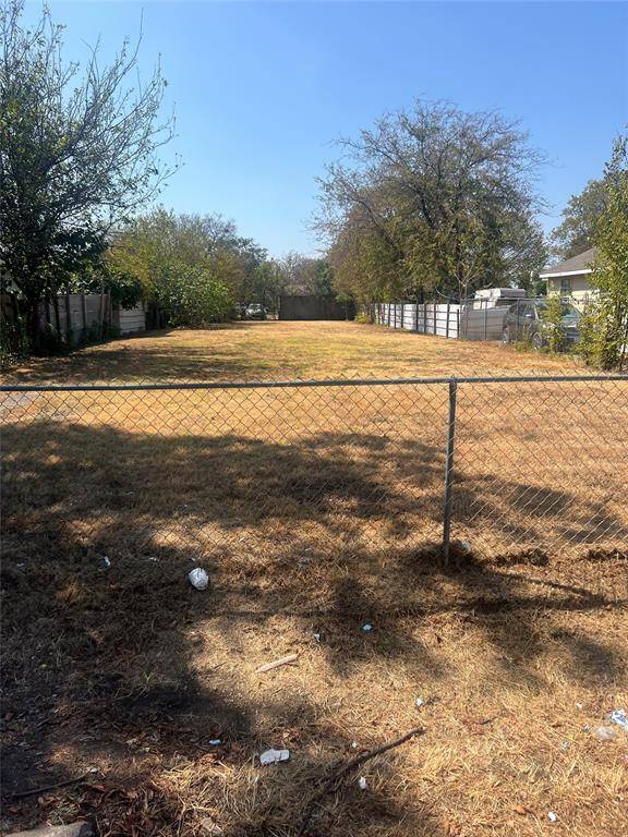 715 N Tillery Avenue, Dallas, TX 75211