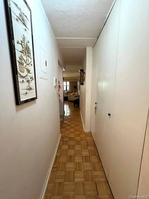6809 242nd ST #33A, Little Neck, NY 11362