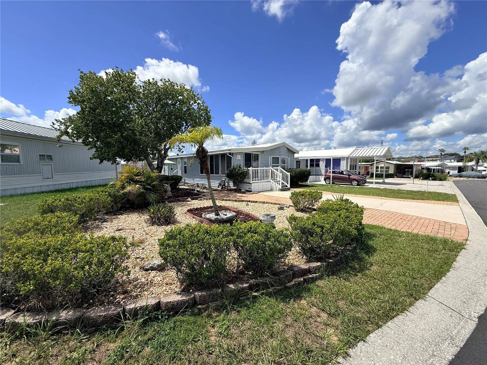 427 CENTER CREST BLVD, Davenport, FL 33837