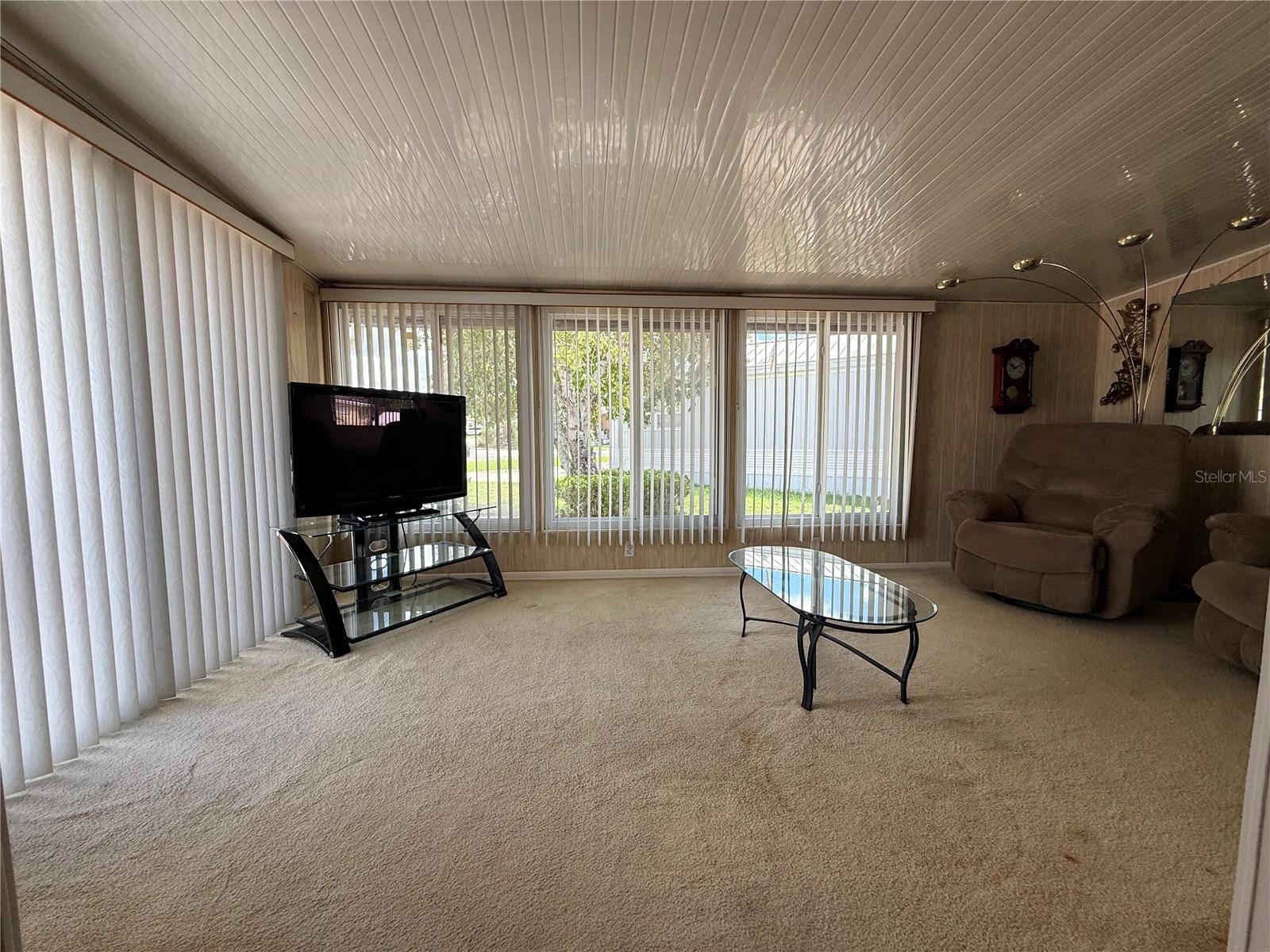 427 CENTER CREST BLVD, Davenport, FL 33837