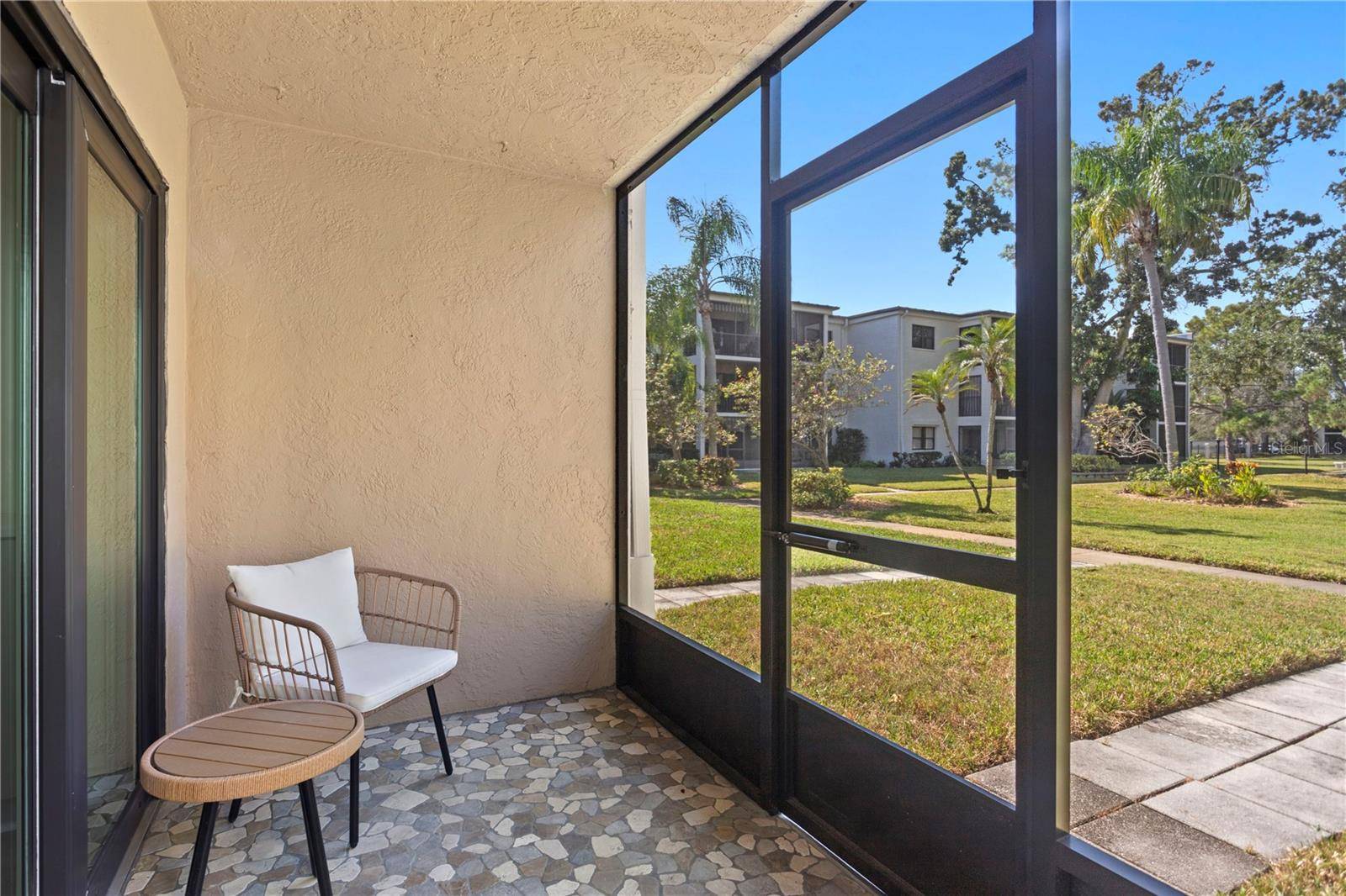 4910 BAY ST NE #111, St Petersburg, FL 33703