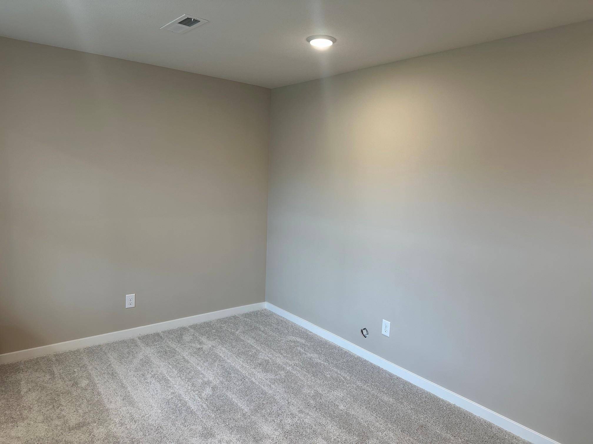 8827 63rd ST S, Cottage Grove, MN 55016