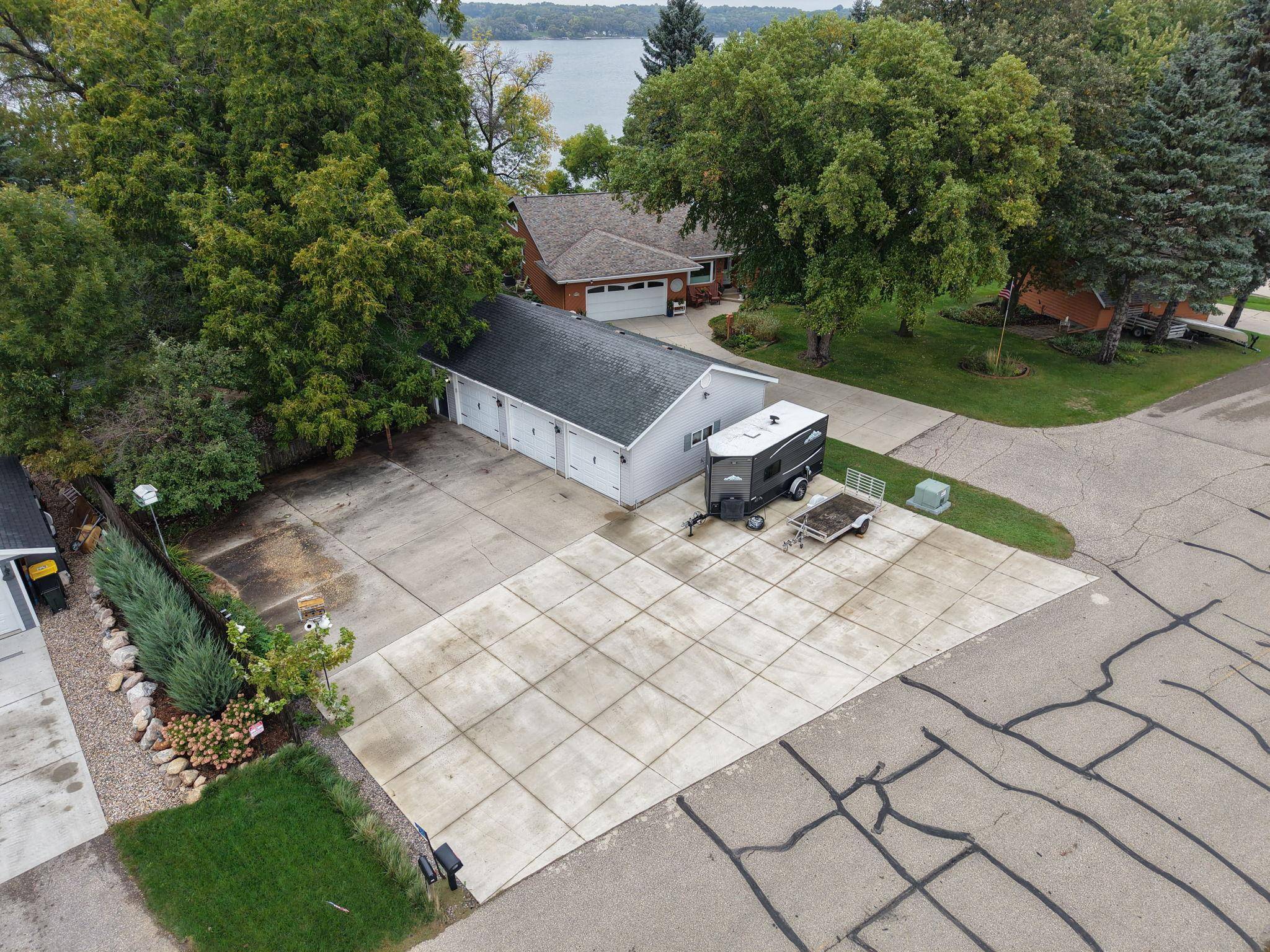 5134 E Eagle Lake RD, Willmar, MN 56201
