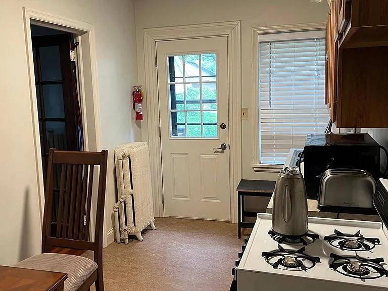 429 Holly AVE #2, Saint Paul, MN 55102