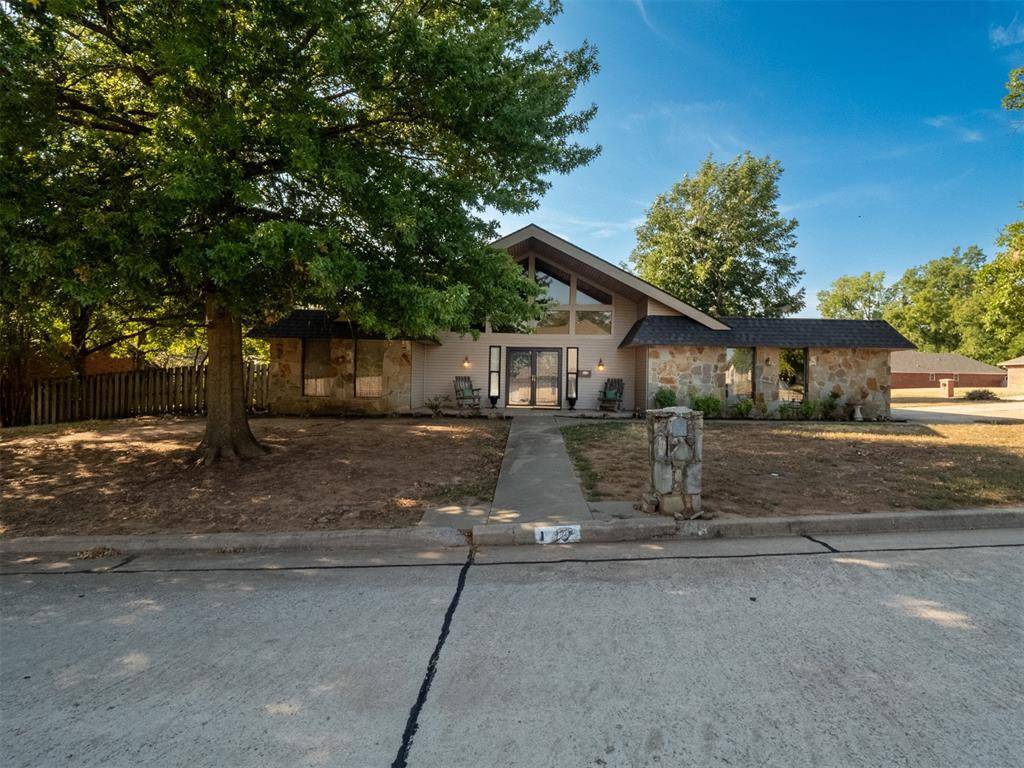 1 Lancet CT, Shawnee, OK 74804