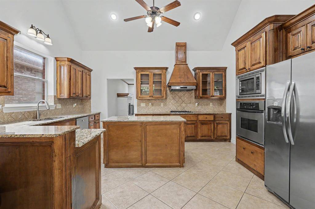 19316 Cade CT, Edmond, OK 73012