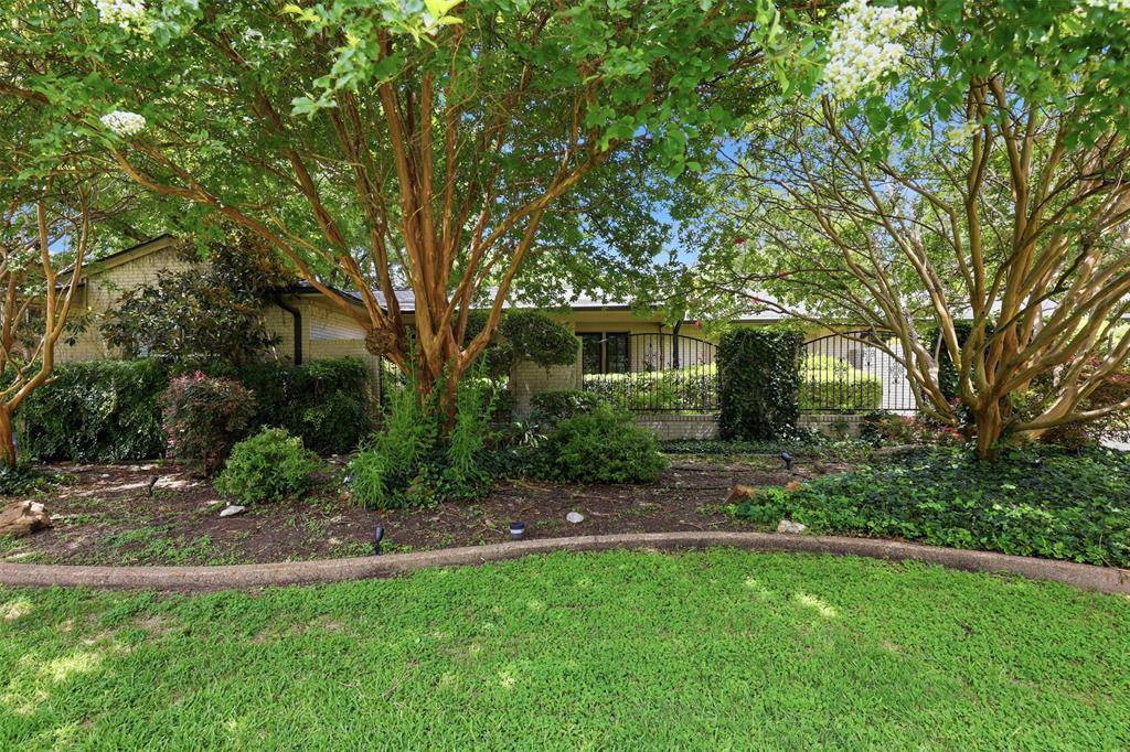 4004 Angus Drive, Fort Worth, TX 76116