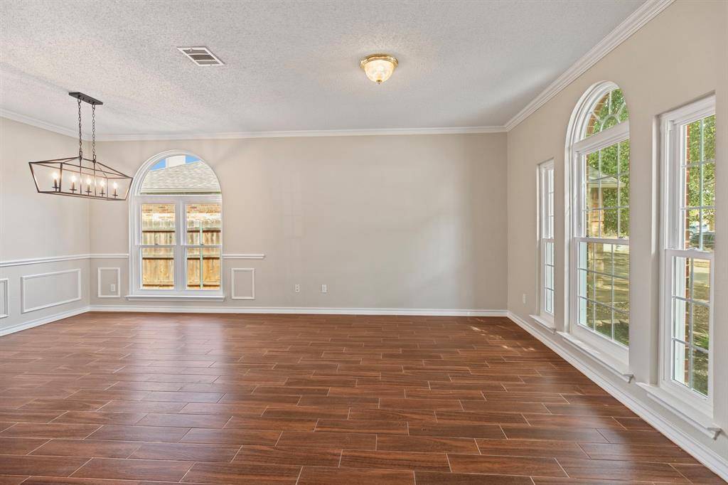 104 Bullava Court, Crowley, TX 76036
