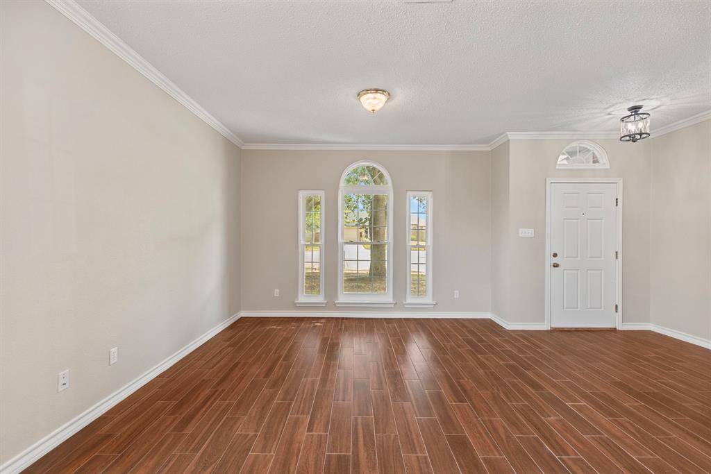 104 Bullava Court, Crowley, TX 76036