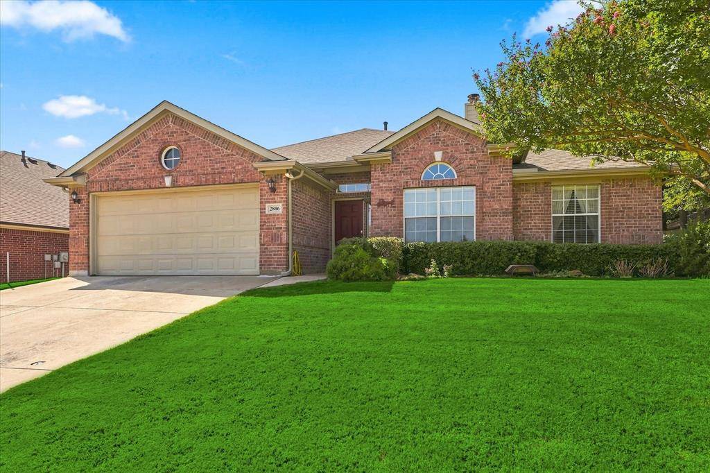 2806 Warwick Drive, Corinth, TX 76210