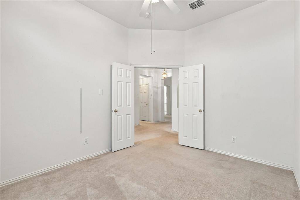 2806 Warwick Drive, Corinth, TX 76210