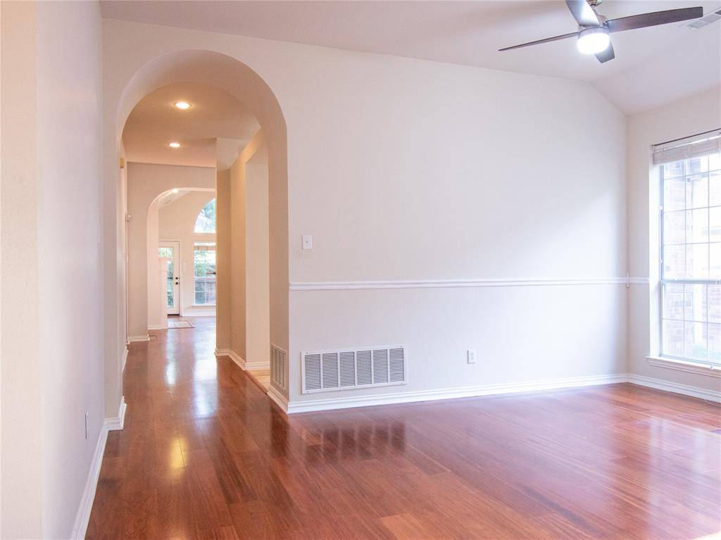 3916 Sharondale Drive, Flower Mound, TX 75022