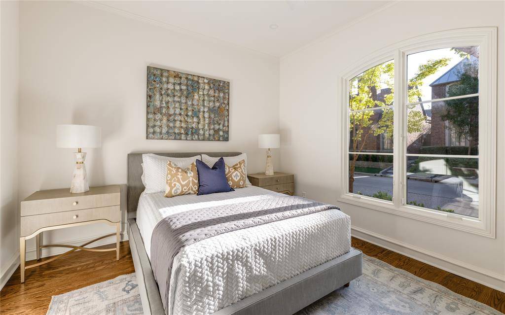 7842 Caruth Court, Dallas, TX 75225