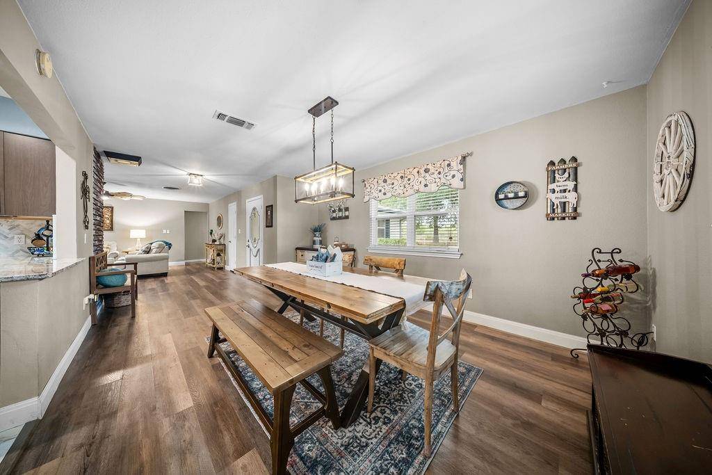 303 Pump House Road, Ennis, TX 75119