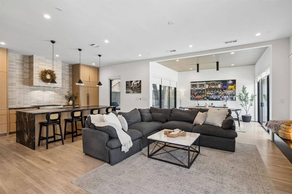 5548 Sears Street, Dallas, TX 75206