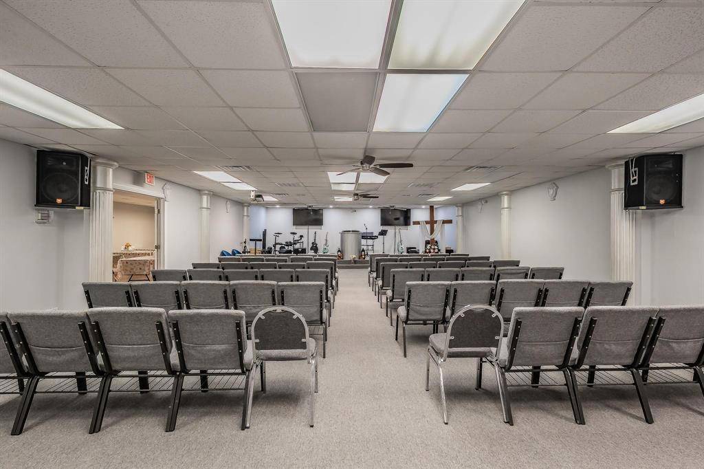 3819 Mccart Avenue, Fort Worth, TX 76110