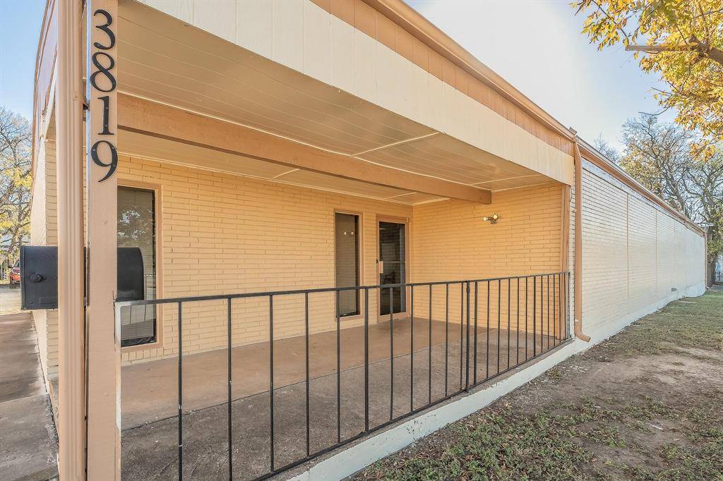 3819 Mccart Avenue, Fort Worth, TX 76110