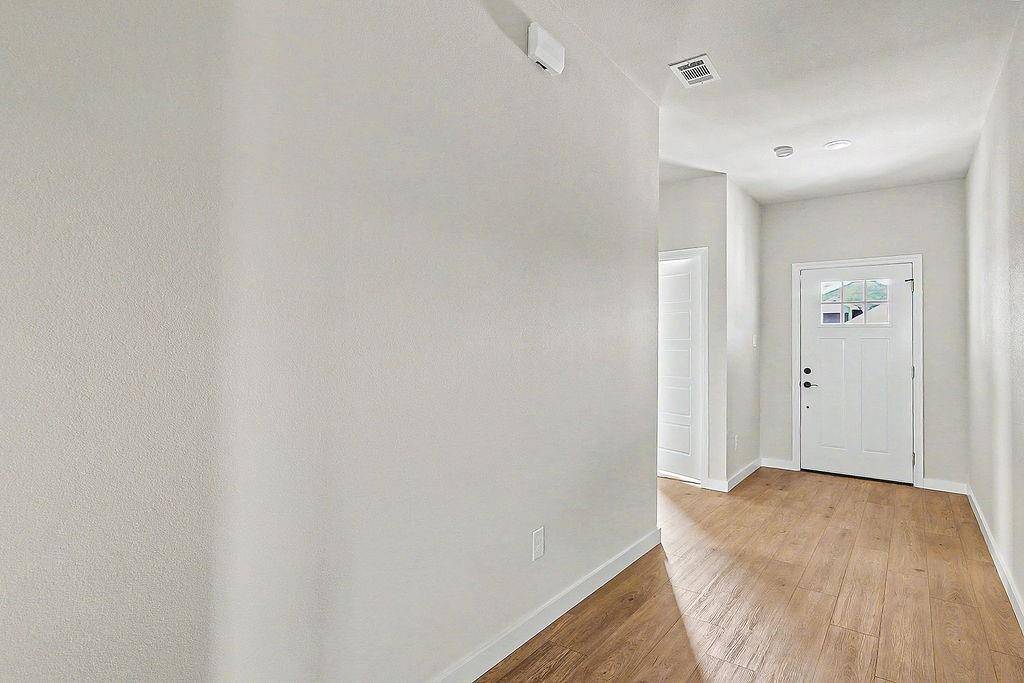 212 Marble Creek Drive, Fort Worth, TX 76131